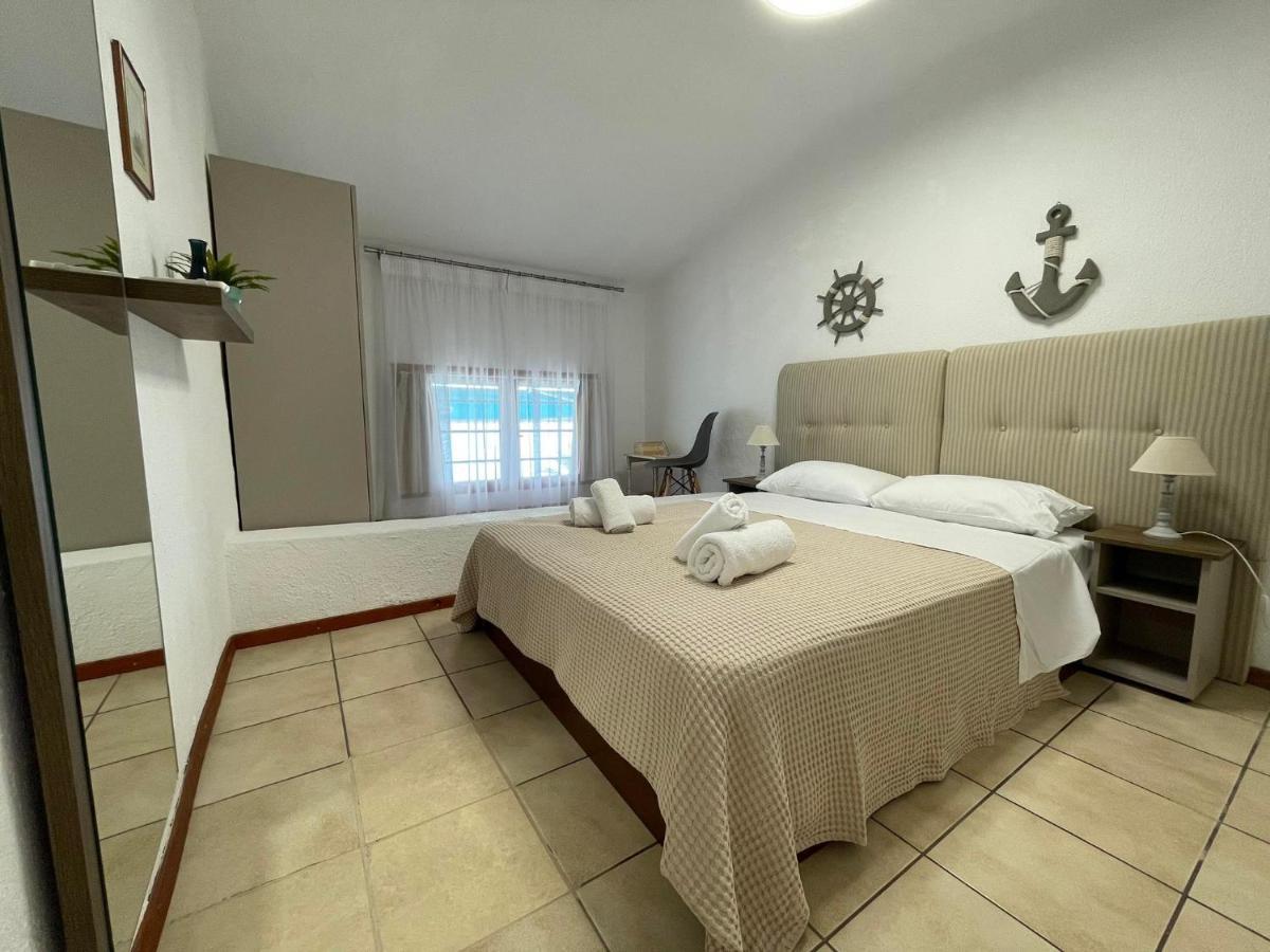 Seafront Family Apartment Ellie Skala Fourkas Bagian luar foto